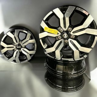 💎Na prodej 💎 🔥4x Nové originální alu kola Dacia🔥 Rozteč: 5x114,3 Průměr: R17 ET: 50 Šířka disku: 6.5Jx17H2 Číslo dílu:...